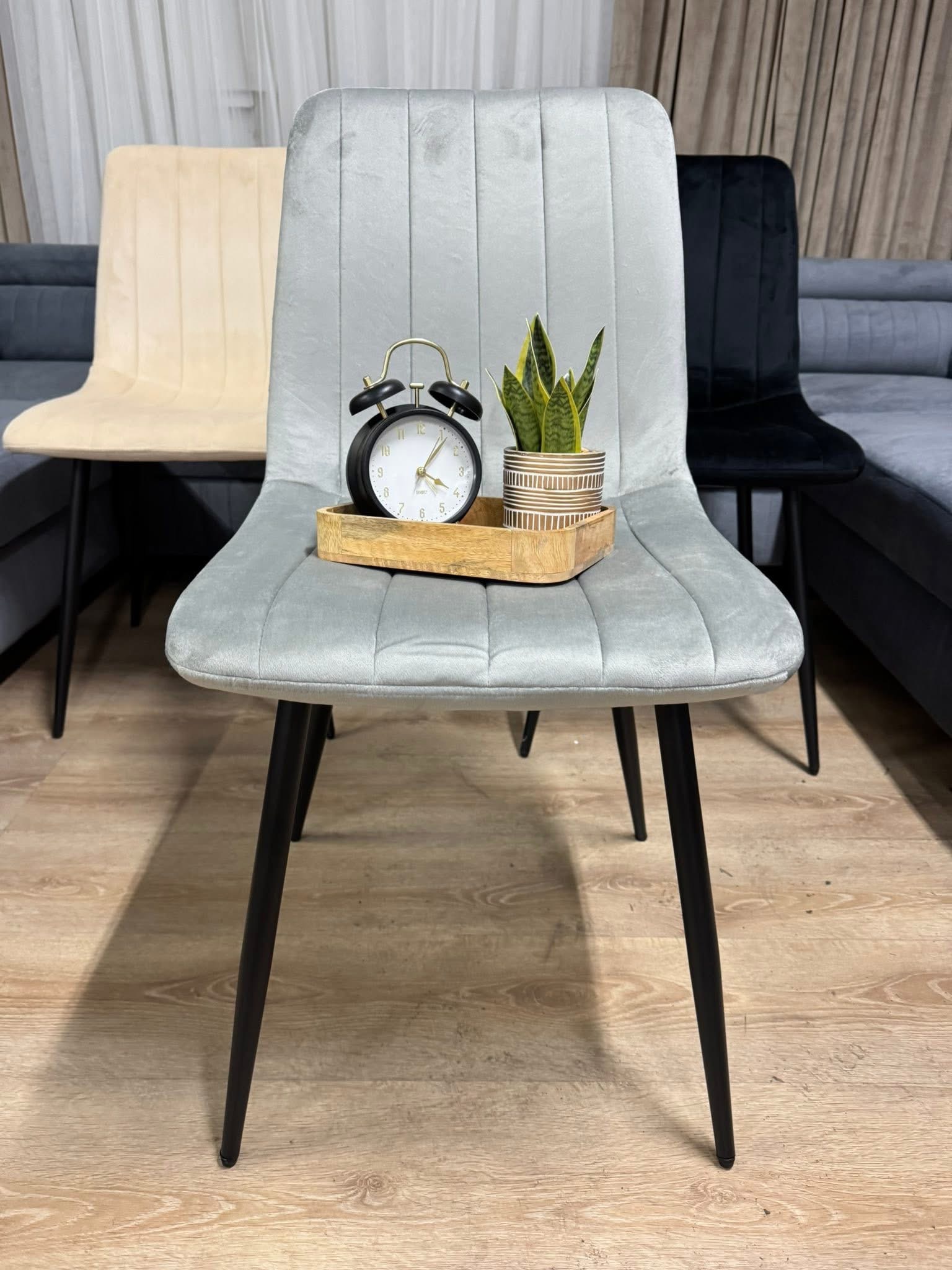 Krzesło tapicerowane welur velvet - obrazek 3